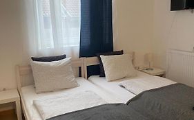 Budapest Airport-Vecsés Trainstation Apartman K7